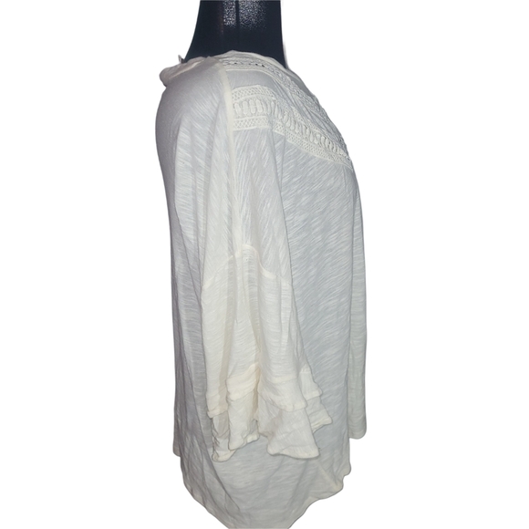 Philosophy White Ruffled Short Sleeve with Lace Cutout Neckline 2X - Picture 3 of 6